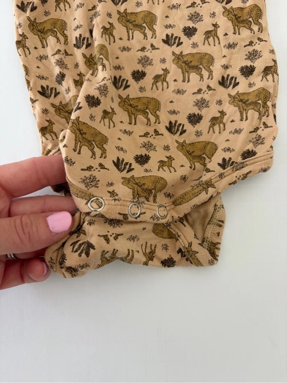 Kate Quinn Long Sleeve Infant Bodysuit with Deer Print Size 0-3 Months Bamboo